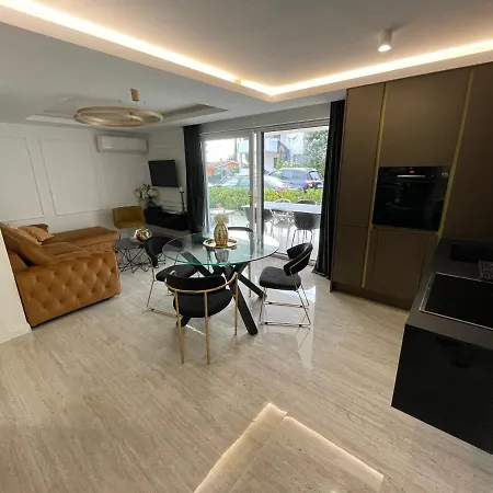 Luxury Toma Nijvice